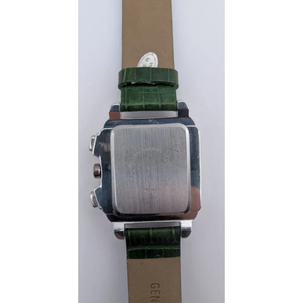 Beautiful Vivani Accutime SilverTone‎ Mother of Pearl Face Bejeweled New Battery